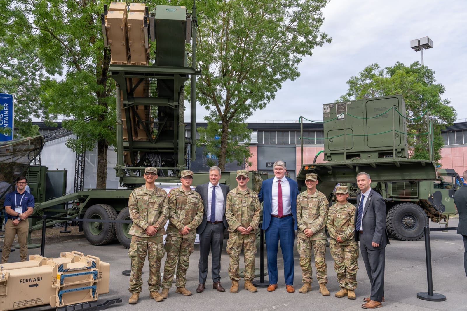 U.S. Army Secretary Dan Driscoll visits U.S. Army air defense soldiers from 5th Battalion, 7th Air Defense Artillery Regiment at Eurosatory 2026