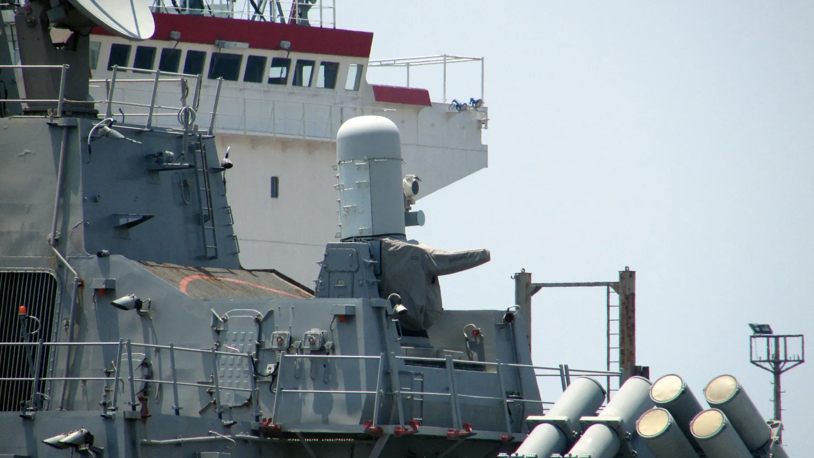 Gun-Based Air Defense: Rate of Fire vs. Range