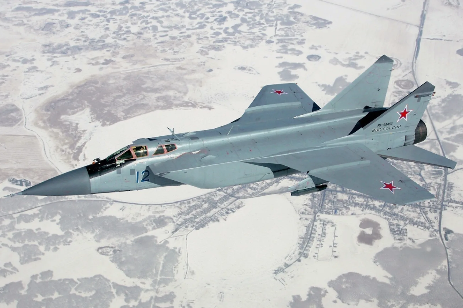 What Service Ceiling Means on a Fighter Jet Spec Sheet