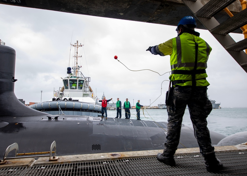 Australia Adds $3.2B to AUKUS Shipyard Amid Timeline Scrutiny