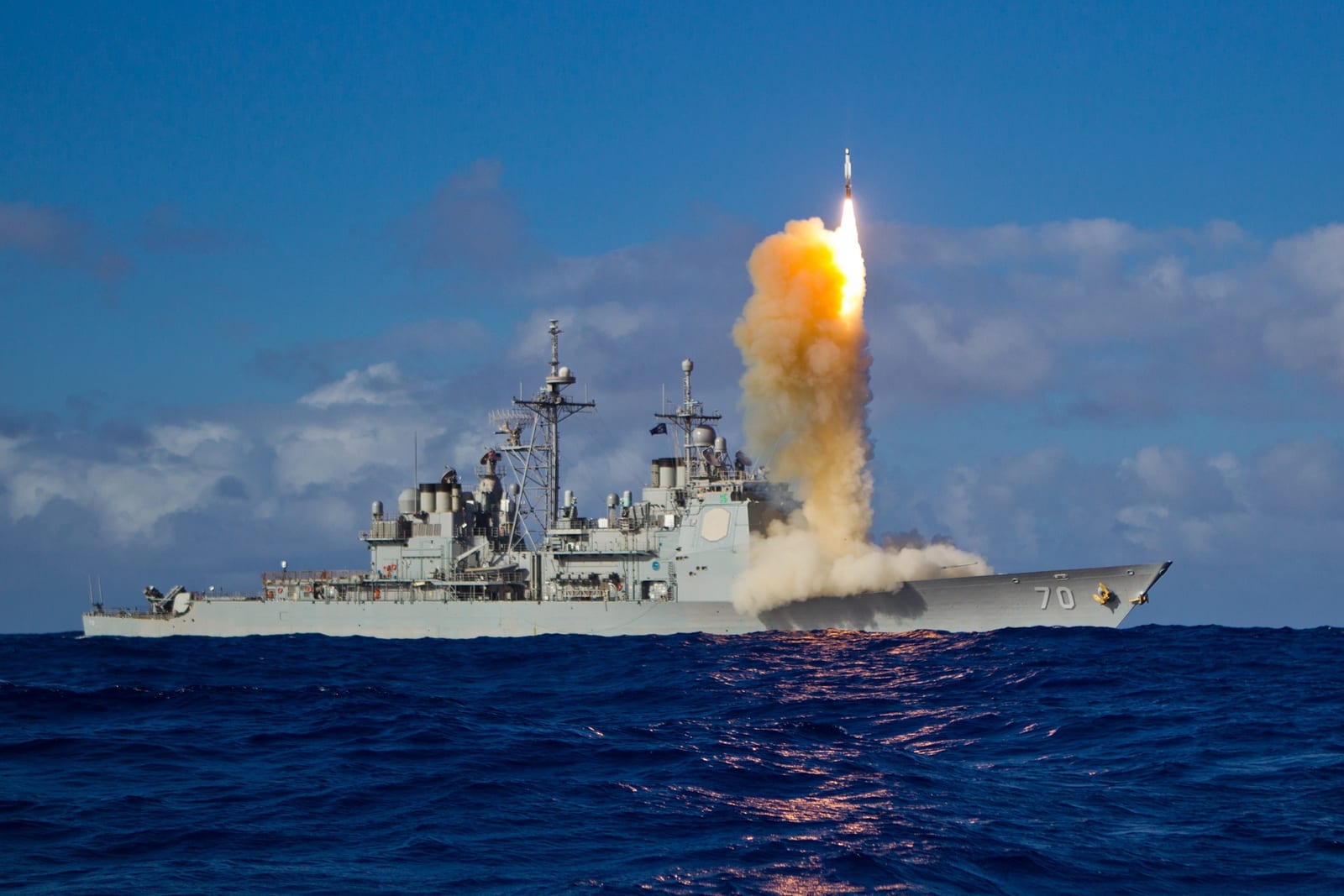 Pentagon Locks In 7-Year Deals to Ramp Up SM-3 Interceptors