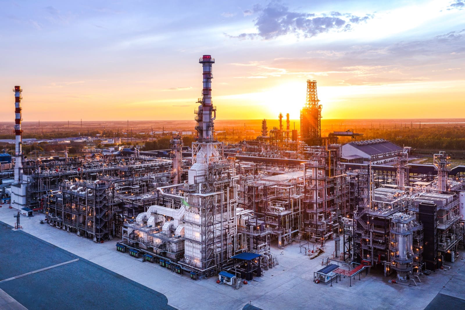 Wide view of Gazprom Neft's Omsk oil refinery processing facility in Siberia