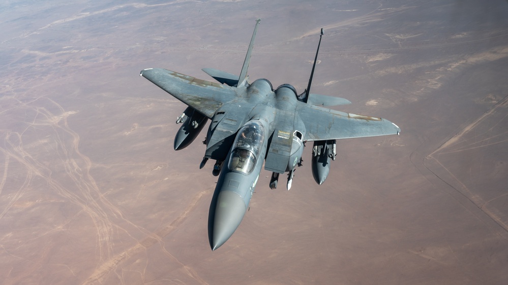 US Completes Sixth Wave of Strikes on Iran, Bridges Hit