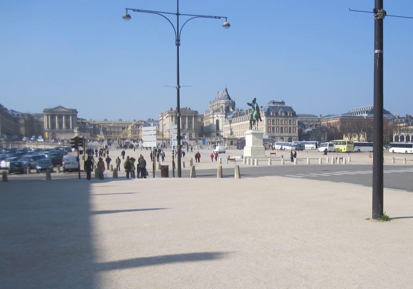 The front facade and forecourt of the Palace of Versailles, the venue where Trump signed the Islamabad Memorandum ceasefire on June 17, 2026