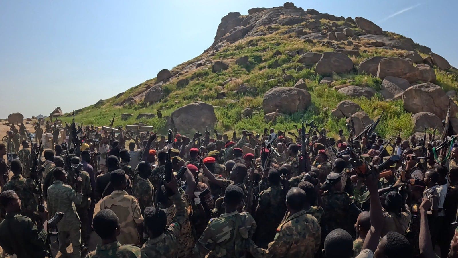 Sudanese Armed Forces soldiers standing in the town of Jebal Moya after recapturing it from the RSF