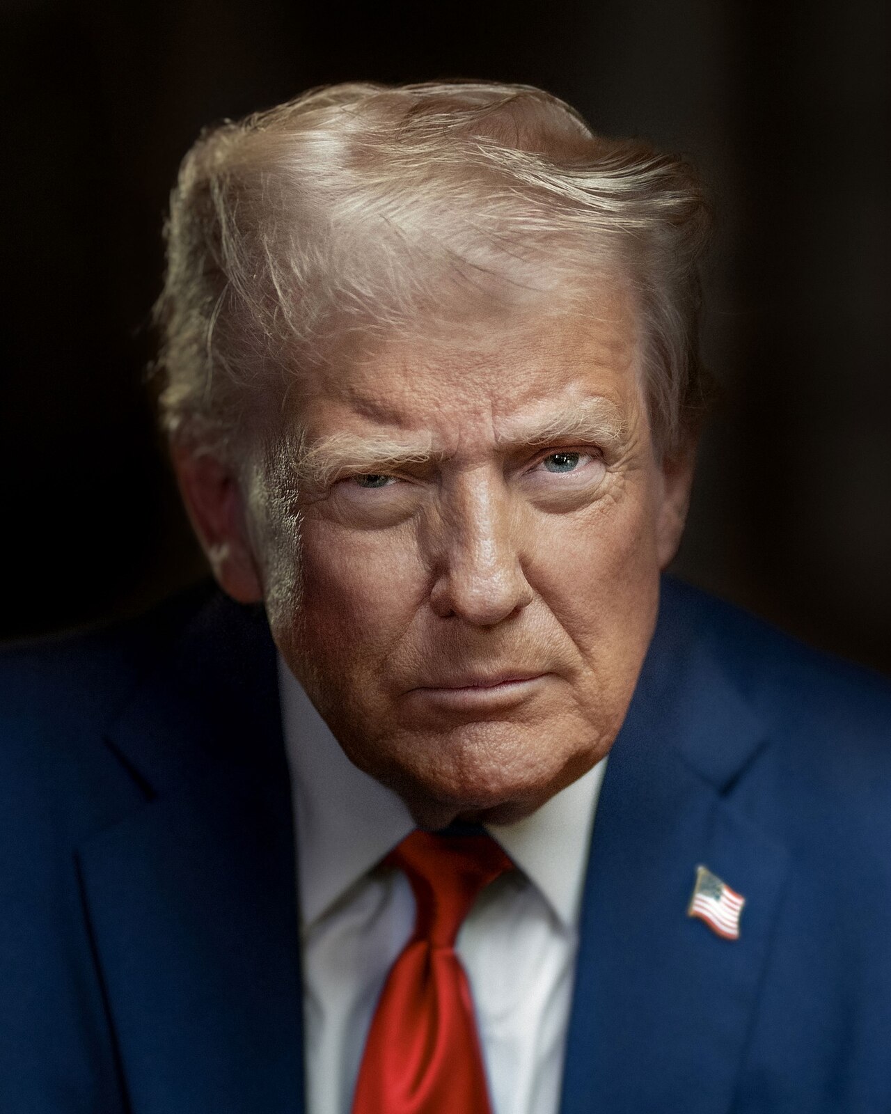 Official 2025 presidential portrait of U.S. President Donald J. Trump.