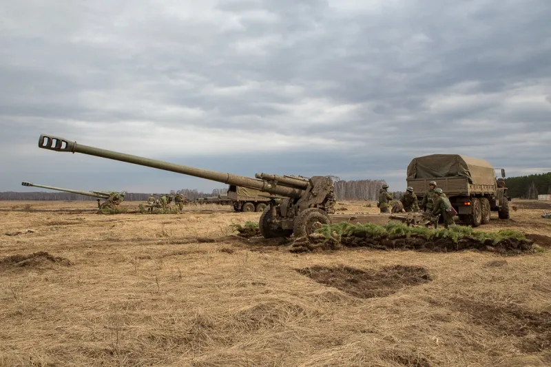 Motovilikha Plants 2A65 Msta-B (towed variant), view 1