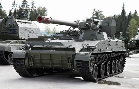 Uralvagonzavod 2S5 Giatsint-S