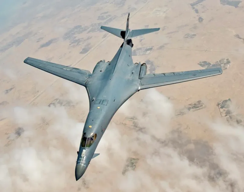 Boeing B-1B Lancer, view 1