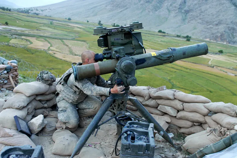 Raytheon (RTX) BGM-71 TOW, view 1