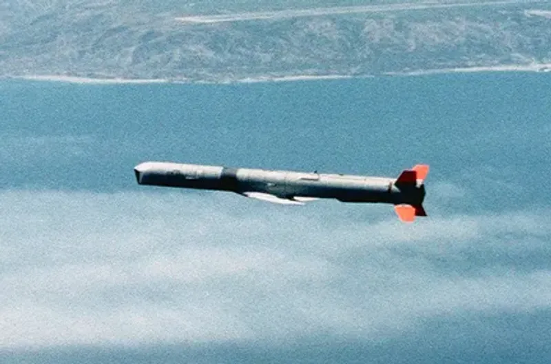 Boeing AGM-84H/K SLAM-ER, view 1