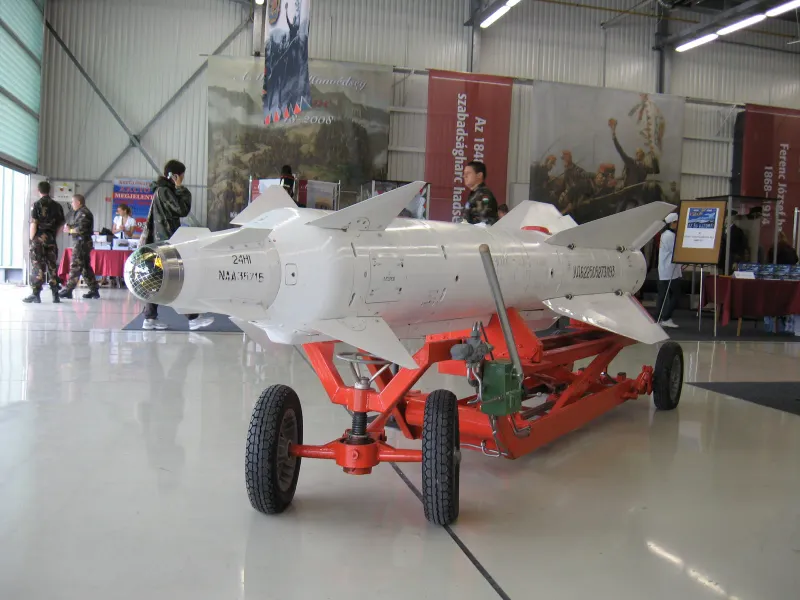 Tactical Missiles Corporation (KTRV) Kh-29, view 1