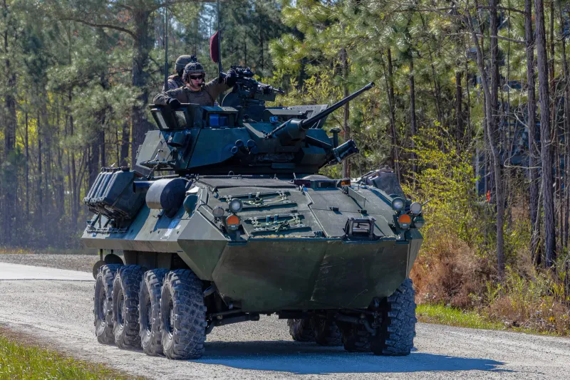 General Dynamics Land Systems LAV-25, view 1