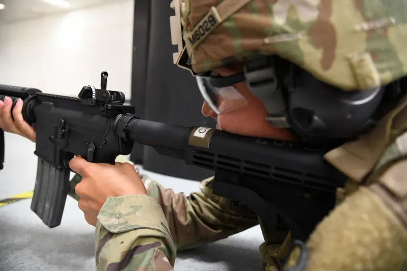 Colt M4A1, view 3