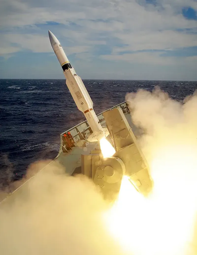 Raytheon (RTX) SM-2 (Standard Missile-2), view 1