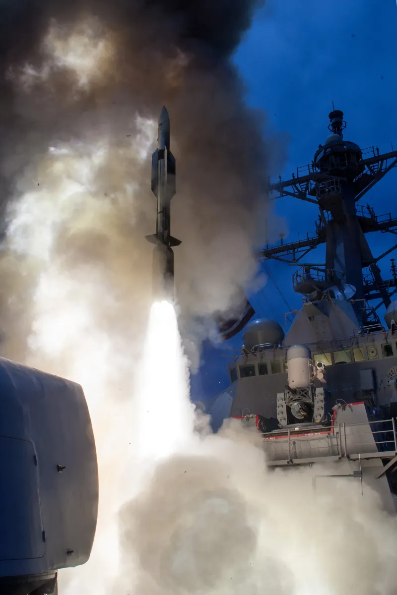 Raytheon (RTX) SM-6, view 1