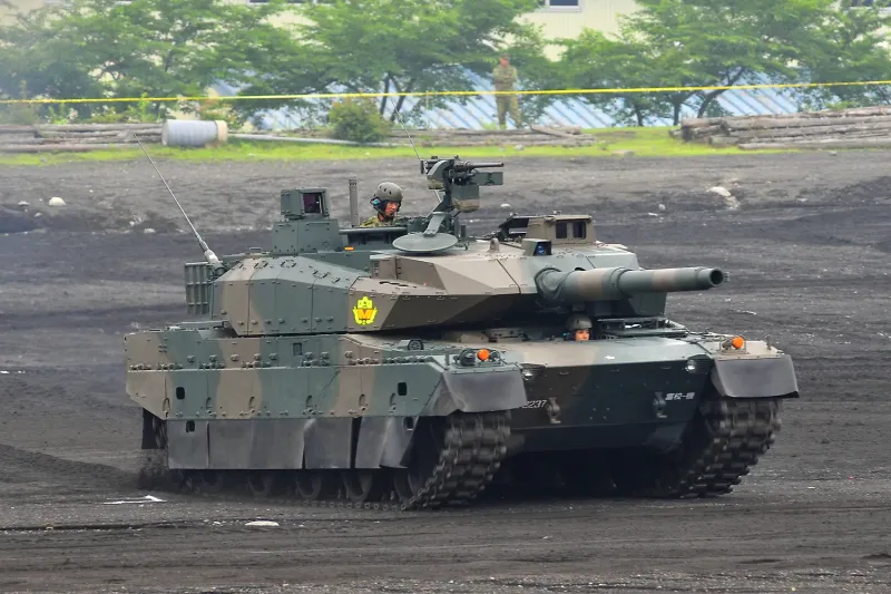 Mitsubishi Heavy Industries Type 10, view 1